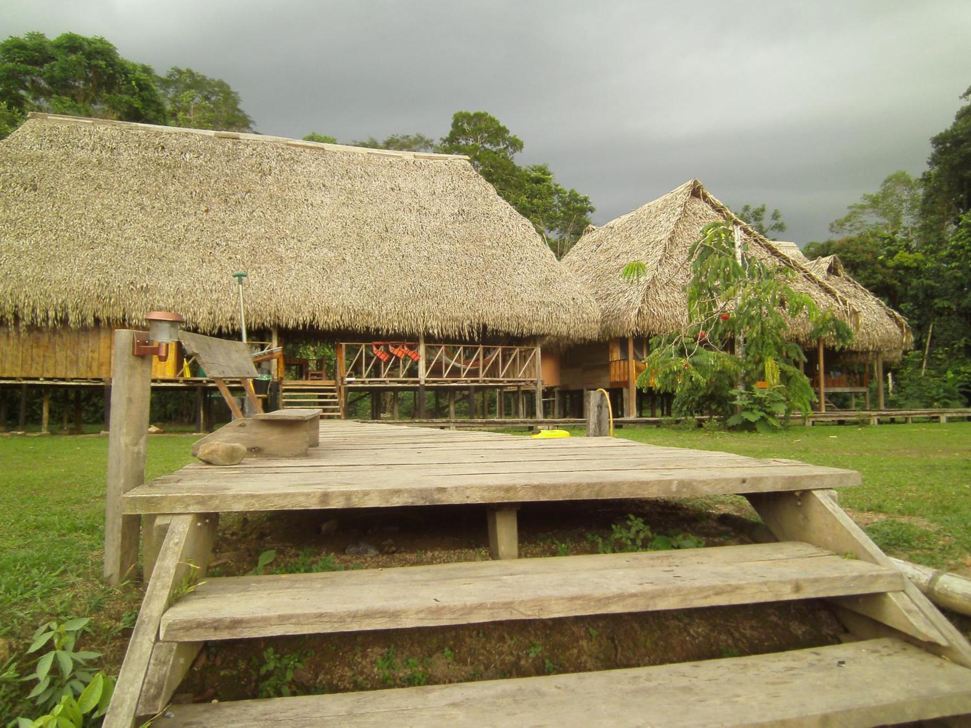 Aguas Negras River Lodge Puerto Montufar Exterior photo