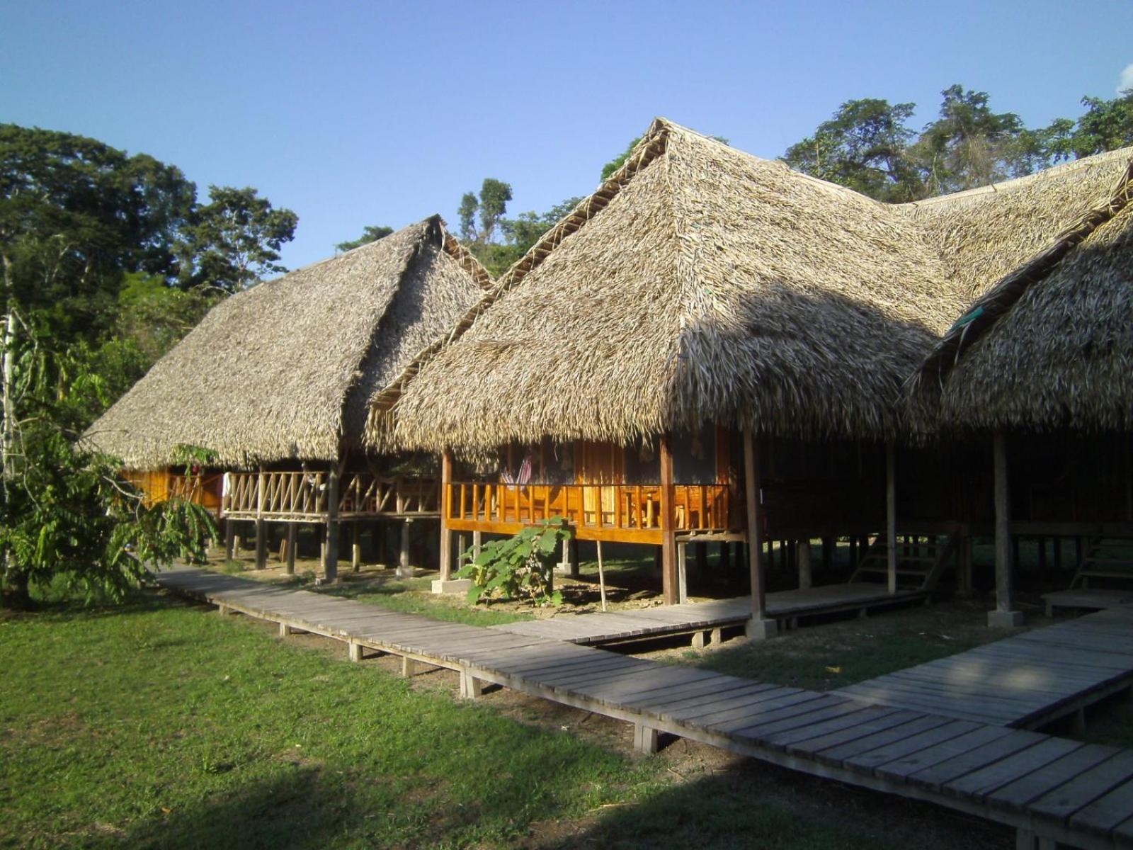 Aguas Negras River Lodge Puerto Montufar Exterior photo