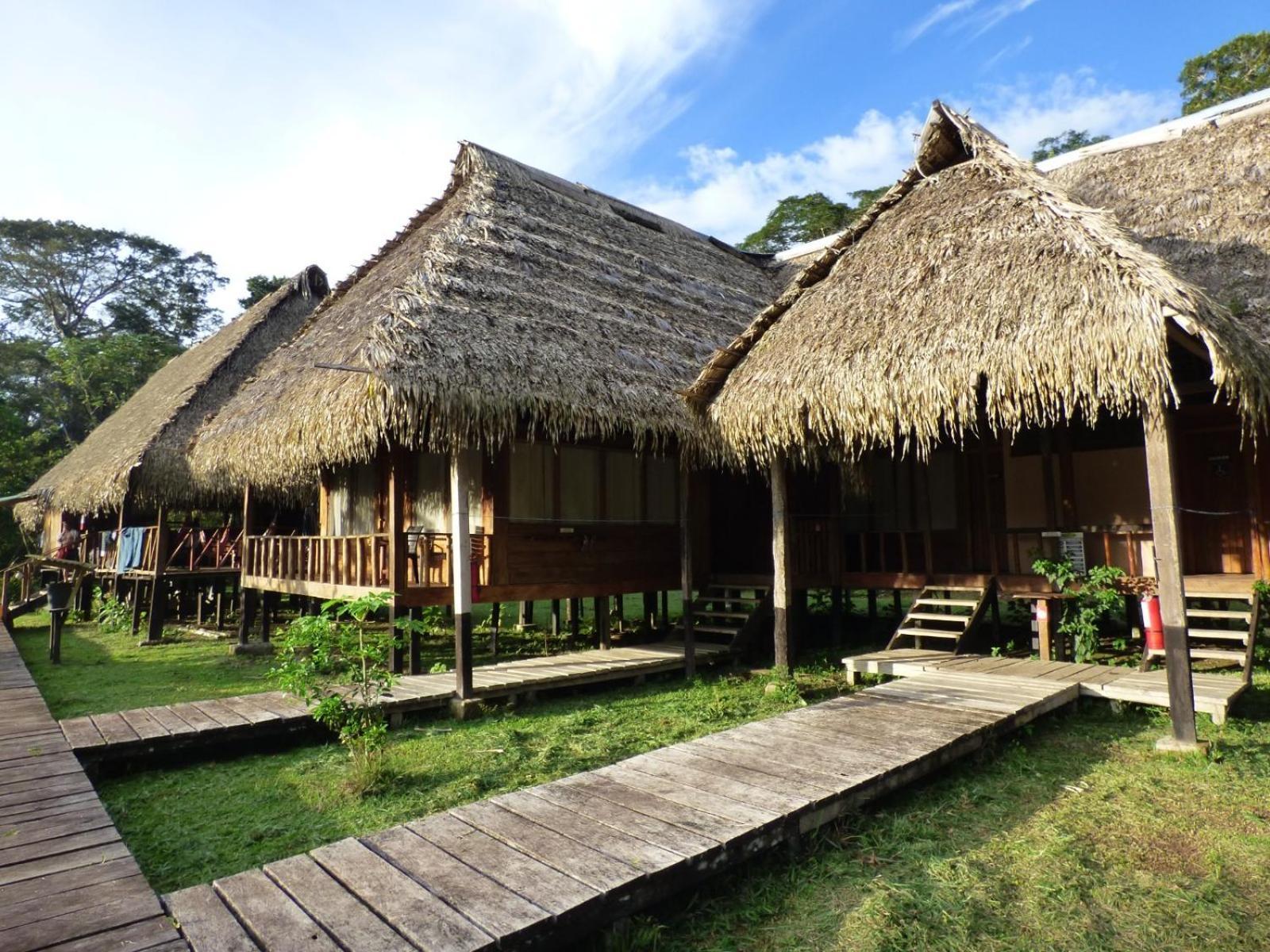 Aguas Negras River Lodge Puerto Montufar Exterior photo